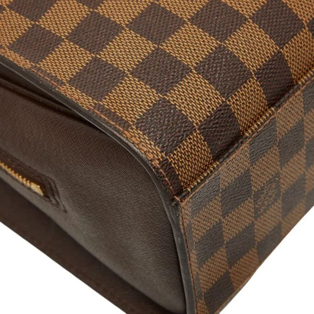 Louis Vuitton delivery duty